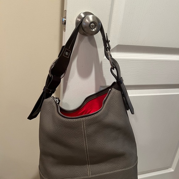 Dooney & Bourke purse - Picture 2 of 2